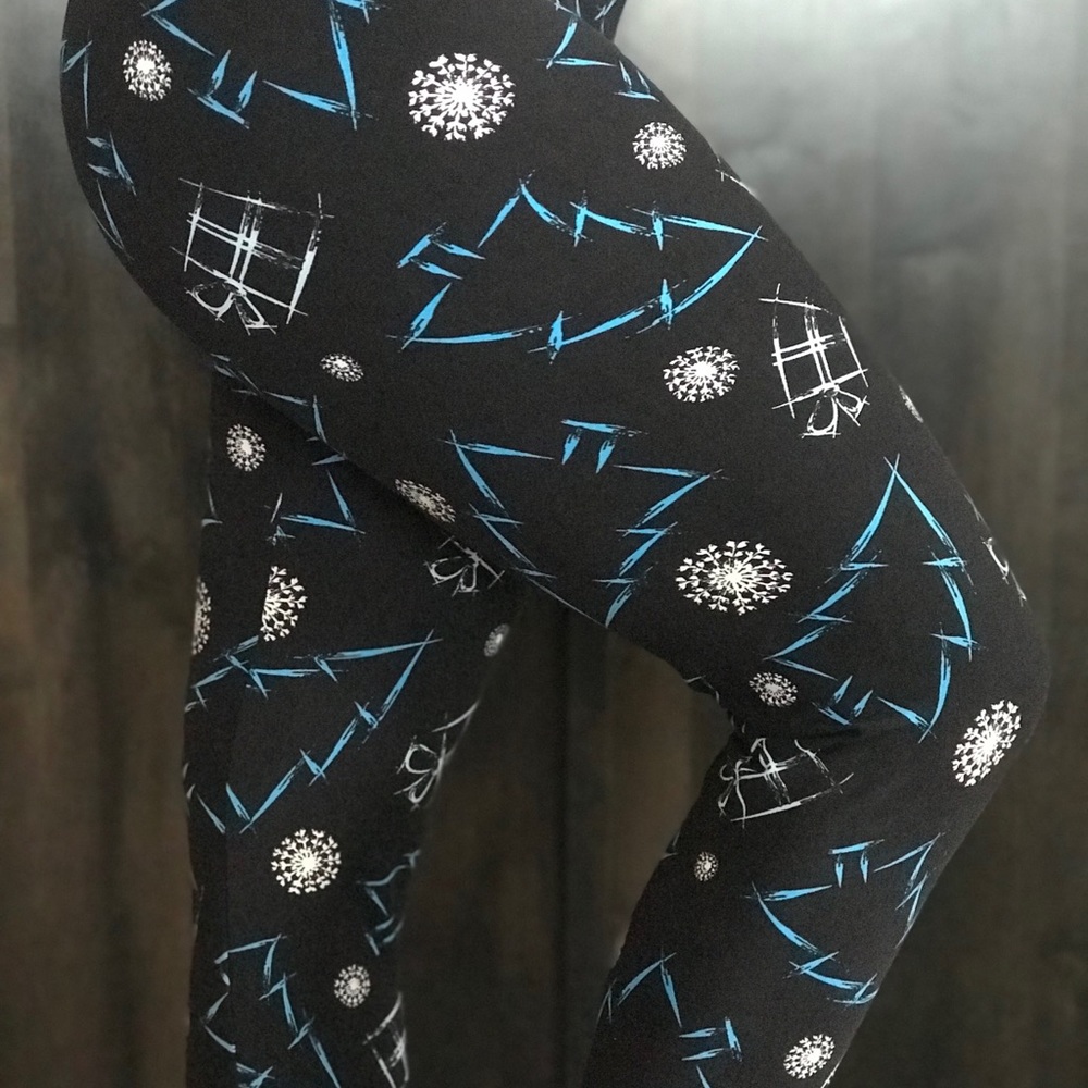 Buttery soft Black Christmas Tree Leggings TC